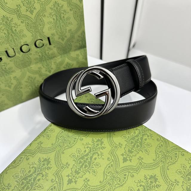 Gucci 774153 0Ya0X 优质柔软细腻小牛皮面料 内衬进口专用底料 宽度4.0Cm 新版圆润互扣式双g搭扣