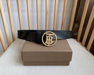 Burberry 巴宝莉专柜同步上新精选London镌刻焕新的品牌微标 扣环饰有抢眼的镀金专属标识图案 宽:3.5Cm 精致优雅 简单大方