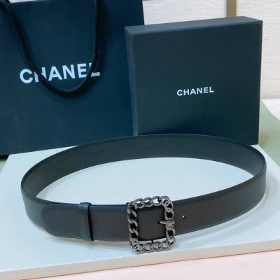 Chanel 24P Cc 水钻.树脂白 与 金Logo扣. 进口胎牛皮腰带 3.8Cm精品 精致 典雅 Chic又时髦.