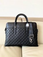 古琦2832#男士上品，公文包手提斜挎包热销爆款，请认准皮质和细节，高端大气上档次原版质量荔枝纹原版牛皮 和高档进口五金，皮质，柔软，手感超好 高档、大气、超有