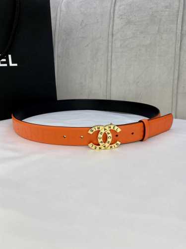 宽度3.0Cm Chanel 香奈儿 进口柔软小牛皮金 银色花纹金属精品钢扣。