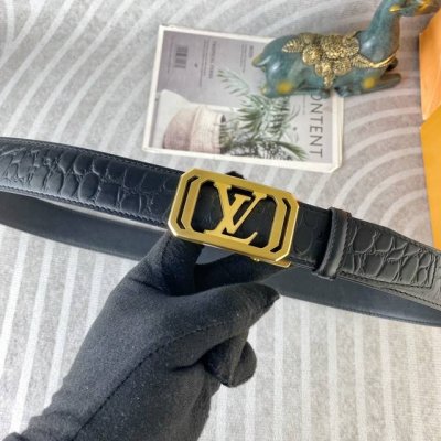 lv 特种皮腰带自动带系列 ，原厂五金精品不锈钢扣，手感柔软舒适 宽3.5Cm。