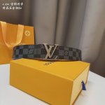 官网同步 Lv路易男士 宽度4.0 Cm 简单大方 佩戴效果非常不错 送礼自用最佳推荐