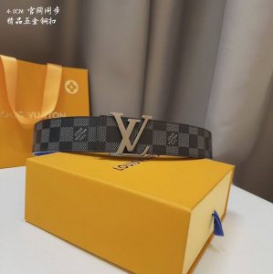 官网同步 Lv路易男士 宽度4.0 Cm 简单大方 佩戴效果非常不错 送礼自用最佳推荐