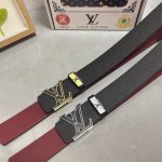 品名：Lv..路易..威登P210 材质：原单牛皮腰带 百分百头层牛皮腰带保证真皮，24K纯钢扣，专柜原单品质、做工精细，时尚大牌，送人自用首选 包装： 请认准