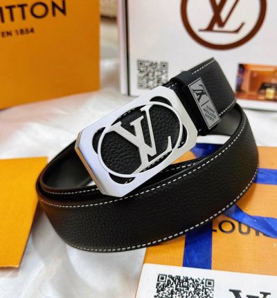 皮带：Lv..路易..威登顶级复刻. 腰带：原单品质百分百头层牛皮，保证真皮。雕花设计.真空电镀.永不掉色.24K纯钢扣头层小牛皮荔枝纹系列双面可用专柜同等质量