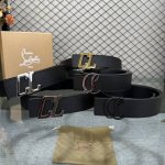 配包装盒3.8宽Christian Louboutin 男士Ricky标志性徽标搭扣黑色腰带黑底，双面牛皮。