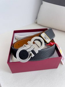 品名：菲拉格慕.Ferrgamo腰带 皮带 原单 型号：挂扣，纯铜材质经典挂扣，实物拍摄，头层牛皮 材料：百分百头层牛皮，保证真皮。纯铜材质，真空电镀永不掉色，