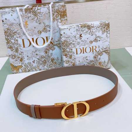 特 3.5Cm D Ior 30 Montaigne *Cd*腰带 饰有*Christian Dior*标志 富有光泽的金色饰面金属细节 两个可拆卸环 小牛皮腰 - 点击图像关闭