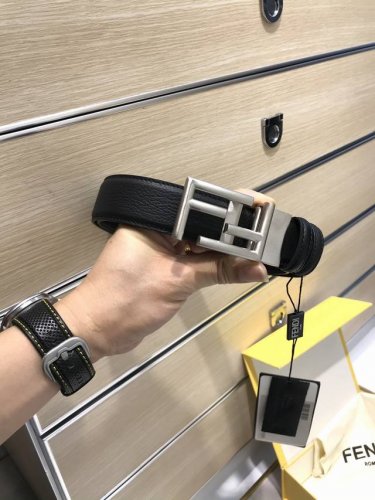 配送专柜包装 打孔针 特批p 新款 Fd 宽35 Mm 标志造型皮带，拉丝ff尾夹扣转式带扣，进口小牛皮搭配经典原版荔枝纹，支持nfc 芯片 ，镀金表面金属制品