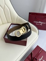 特 Ferragamo.菲拉格慕 全套包装 宽度3.5Cm 高级定制款男士皮带 双面进口牛皮 可双面使用 自行选择搭配 真材实料 很有质感 时尚经典不失风范 搭