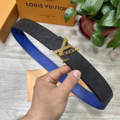 Lv.路易威登 宽40Mm双面原版小牛皮 搭配单钌钯电镀扣 完美的手感.油边 出众的设计.风格 高贵奢华 时尚大方 高清实拍 货真价实 品质保证 双面用