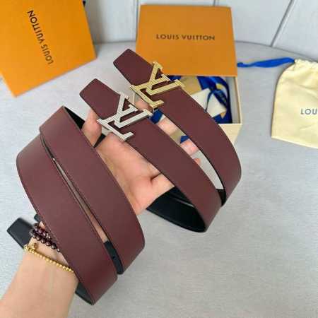 原版包装 L0Uis Vuitt0N 今 驴家男士原單腰帶 寬度35毫米 腰带采用一面荔枝纹Togo皮一面进口小牛皮底 双八字头尾设计款 搭配新款设计精钢五金 - 点击图像关闭