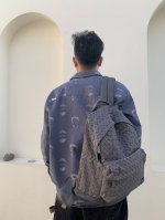 最In单品#大货原单跑量 Issey Miyake Baobao 三宅一生背囊 正品开模，香港6千多购回，一对一五金，面料，细节全对版开模，此款书包的重量非常轻