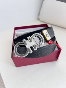 品名：菲拉格慕.Ferrgamo腰带 皮带 原单 型号：挂扣，纯铜材质经典挂扣，实物拍摄，头层牛皮 材料：百分百头层牛皮，保证真皮。纯铜材质，真空电镀永不掉色，