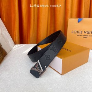 Louis Vuitton ：经典原单品质，经典压花面平纹底，原单精品钢扣，精工制作，细节看图，实物拍摄，高端奢华，宽度4.0Cm