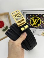 品名：Lv..路易..威登自动带 材质：原单牛皮腰带 百分百头层牛皮腰带保证真皮，24K纯钢扣，专柜原单品质、做工精细，时尚大牌，送人自用首选 包装： 请认准如