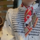 H家新款丝巾，缰辔与吉祥物，100%重磅真丝斜纹绸，爱马仕束发带 双面双款！顶级斜纹真丝打造 超精细的印花非常清晰 绝对是送礼自用的首选丝带既可绕于颈间，亦可缠