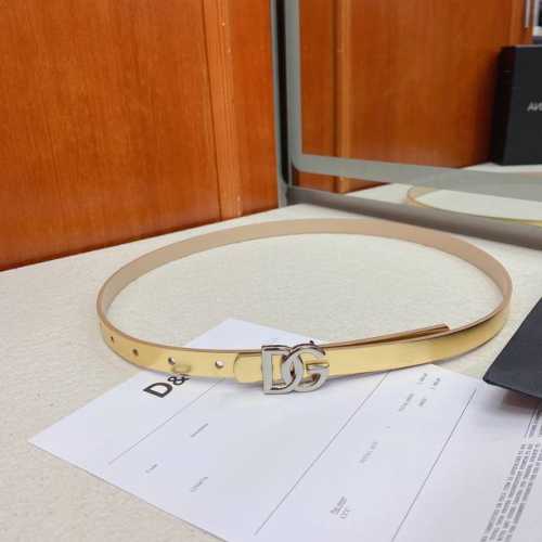 D&G 杜嘉 班纳双面小牛皮腰带，缀以电镀金属 Dg 徽标搭扣。双面可用，简约百搭，精品宽度1.5Cm，