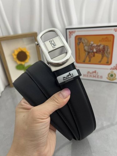 品名：爱马仕.HermèS 自动带 材质：原单牛皮腰带 百分百头层牛皮腰带保证真皮，24K纯钢扣，专柜原单品质、做工精细，时尚大牌，送人自用首选 包装： 请认准