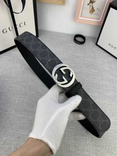 特 宽度4.0 Gucci 經典款G家花面带身头层皮底；搭配经典款旋转扣、採用精挑細選進口頂級牛皮，手感柔軟細膩！金白枪三色可选！