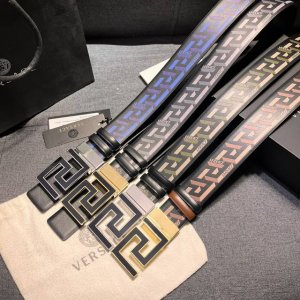 范思哲 宽4.0Cm 新款印花 双面皮革腰带 饰有珐琅Greca搭扣 双面使用