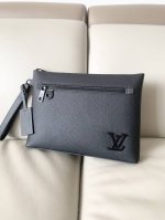 Lv路易最新推出 奢華 原版 精選皮料中的鉑金-高檔荔枝纹牛皮，精致內襯設計均勻的走線，超大的內部空間獨特的設計[閃電]時尚高檔簡潔大方 讓它引領時尚新風潮 規