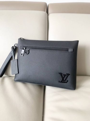 Lv路易最新推出 奢華 原版 精選皮料中的鉑金-高檔荔枝纹牛皮，精致內襯設計均勻的走線，超大的內部空間獨特的設計[閃電]時尚高檔簡潔大方 讓它引領時尚新風潮 規