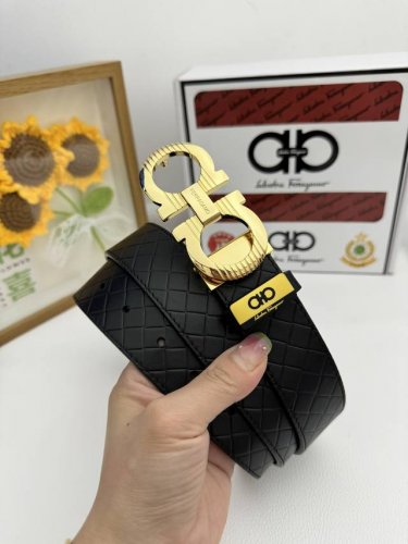 品名：菲拉格幕 原单 材质：原单牛皮腰带 百分百头层牛皮腰带保证真皮，24K纯钢扣，专柜原单品质、做工精细，时尚大牌，送人自用首选 包装： 请认准如图专柜包装赠