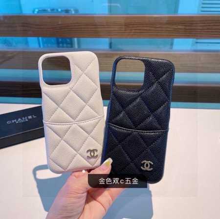 Chanel香奈儿火爆时尚圈的手机壳 专柜同款鱼子酱皮菱格车线插卡手机壳时尚潮流必备 型号：为了不出现报错型号，请打开本机查看手机设置显示的型号 Iphone1 - 点击图像关闭
