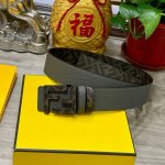 特 Fendi 芬迪 专柜同款 宽4.0Cm 双环正反用腰带 Ff按钉搭扣 Cuoio Romano皮革材质 反面面料带有烟草黄和黑色ff图案 金属饰面 时尚经