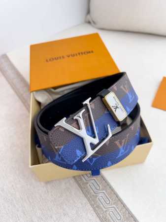 品名： Lv..路易..威登腰带皮带原单P200 型号：挂扣，经典纯钢材质挂扣，头层牛皮，图片实物拍摄 材料：头层牛皮，挂扣系列，纯钢材质扣头，钯镀电镀工艺永不 - 点击图像关闭