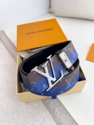 品名： Lv..路易..威登腰带皮带原单P200 型号：挂扣，经典纯钢材质挂扣，头层牛皮，图片实物拍摄 材料：头层牛皮，挂扣系列，纯钢材质扣头，钯镀电镀工艺永不