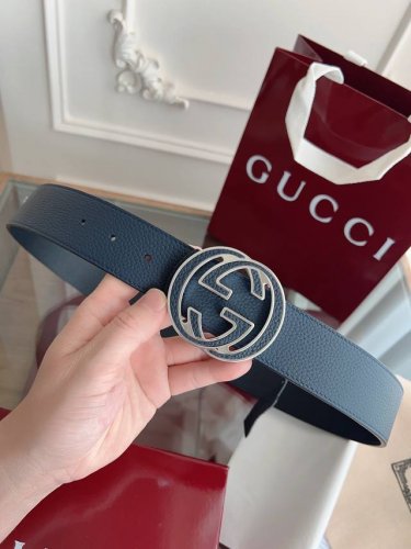 Gucci.古驰 全套包装 绝美Gucci 双G扣男士新款腰帶 專櫃同步 寬4厘米 雙面進口荔枝紋雙面雙色可用 精緻真空電鍍雙G鋼扣 時尚百搭款