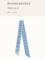 Phms2168 爱马仕Twilly 饰绦与勃兰登堡 顶级斜纹真丝打造 超精细的印花 字迹非常清晰 绝对是送礼自用的首选丝带既可绕于颈间，亦可缠于腕部、腰部，同