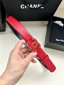 宽度3.0cm Chanel 香奈儿 进口柔软小牛皮纹路清晰五金配件金 银色 金属磨胶钢扣。