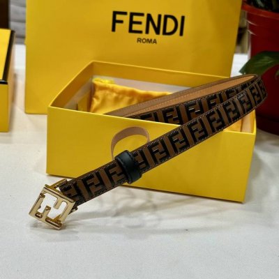 特 Fendl芬迪 宽20Mm，原单进口小牛皮，搭配原单钌钯电镀F扣，手感.油边近乎完美，原产皮料定制，质感无可挑剔，出众的细节，高清实拍，货真价实，品质保证。