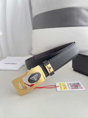 品名：普拉达.Prada 腰带 皮带自动带 型号：自动带，经典纯钢材质自动扣，图片实物拍摄 材料：百分百头层牛皮，保证真皮。24K纯钢扣专柜同等质量， 双面头层