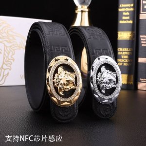 范思哲秘原单高档品质专柜官网同步支持Nfc感应宽度3.9精美镶钻扣头意大利双面进口头层小牛皮原版美人头花纹手感极佳 上身郊果棒男士最爱商务休闲两用长度 一125