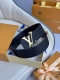 特 Lv 奢华款现代 饰以雅致大方的标志性 柔软结实的皮带 可搭配从礼服到休闲装各种服饰 宽度4.0Cm
