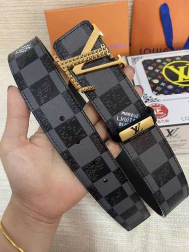 品名：Lv..路易..威登原单 材质：原单牛皮腰带 百分百头层牛皮腰带保证真皮，24K纯钢扣，专柜原单品质、做工精细，时尚大牌，送人自用首选 包装： 请认准如图