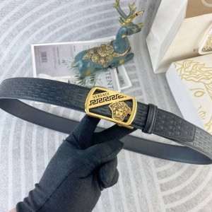 范思哲 特种皮腰带自动带系列 ，原厂五金精品不锈钢扣，手感柔软舒适 宽3.5Cm。
