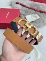 品名：菲拉格慕.Ferrgamo腰带 皮带 原单 型号：挂扣，纯铜材质经典挂扣，实物拍摄，头层牛皮 材料：百分百头层牛皮，保证真皮。纯铜材质，真空电镀永不掉色，