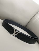 特 Lv 路易威登 4.0热压立体小牛皮 高品质钢扣 金白 官网新款同步更新