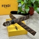 Fendl 芬迪 专柜同款 宽40Mm 标志造型宽皮带。钉扣式带扣。棕色小牛皮制成。印有浮雕手绘黑色与棕色 Ff 图案。镀金表面金属制品，品质保证。