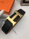 爱玛仕：原单头层牛皮荔枝皮纹，内衬头层卡其平纹牛皮底，营造织纹外观。饰以标志原单扣。专柜宽度4.0