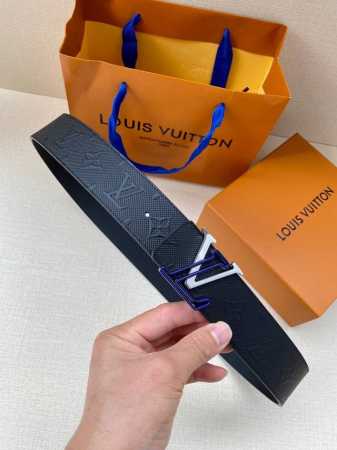 配全套包装礼盒 Lv原单头层牛皮压老花面，内衬头层小牛皮底，搭配原单刚扣 专柜宽度 - 点击图像关闭