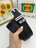 品名：古奇.Gu...Ci 原单 材质：原单牛皮腰带 专柜原单品质、做工精细，时尚大牌，送人自用首选 包装： 请认准如图专柜包装赠送打孔器手提袋专柜礼盒宽度3.