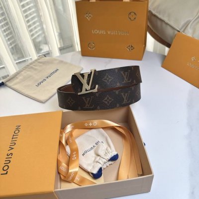 Lv.路易威登 全套包装 宽度 40Mm宽度 正品一体铸造五金钢扣 原厂皮料 双面原厂定制进口面料 可送礼自用不错选择