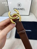 特 香奈儿 原单货品 宽度3.0Cm 双面原厂小牛皮，皮质柔软 细腻，手感好。多种扣头可选 ，精细做工。上身效果非常好